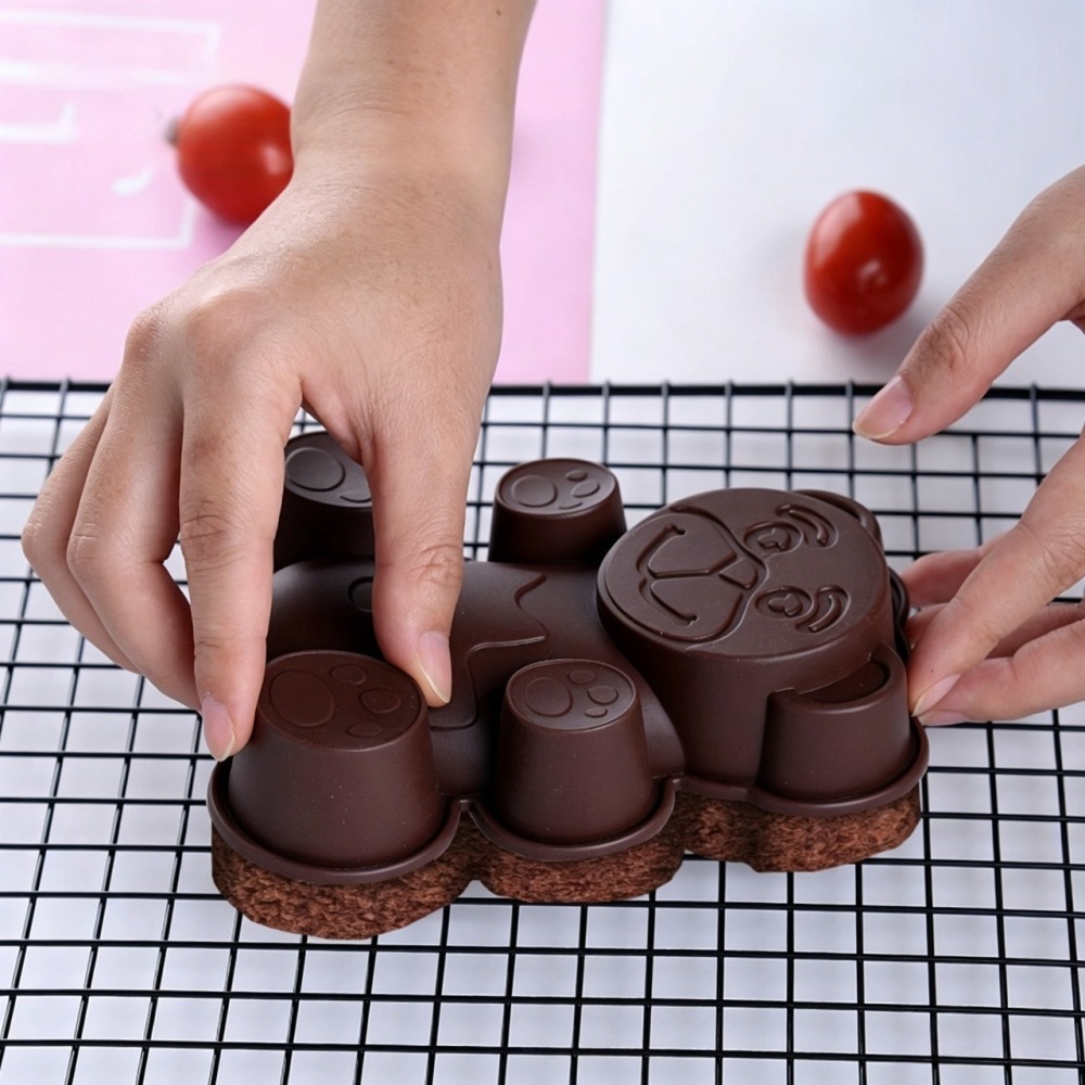 Cute Bear Silicone Cake Mold – Small Animal-Shaped Baking Pan for DIY Oven Baking