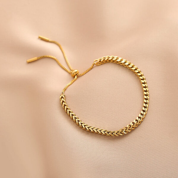 Bracelet