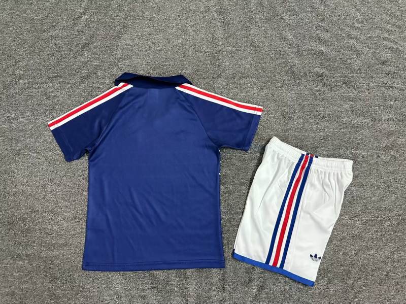 Retro Kids 82/84 France home size: 16-28