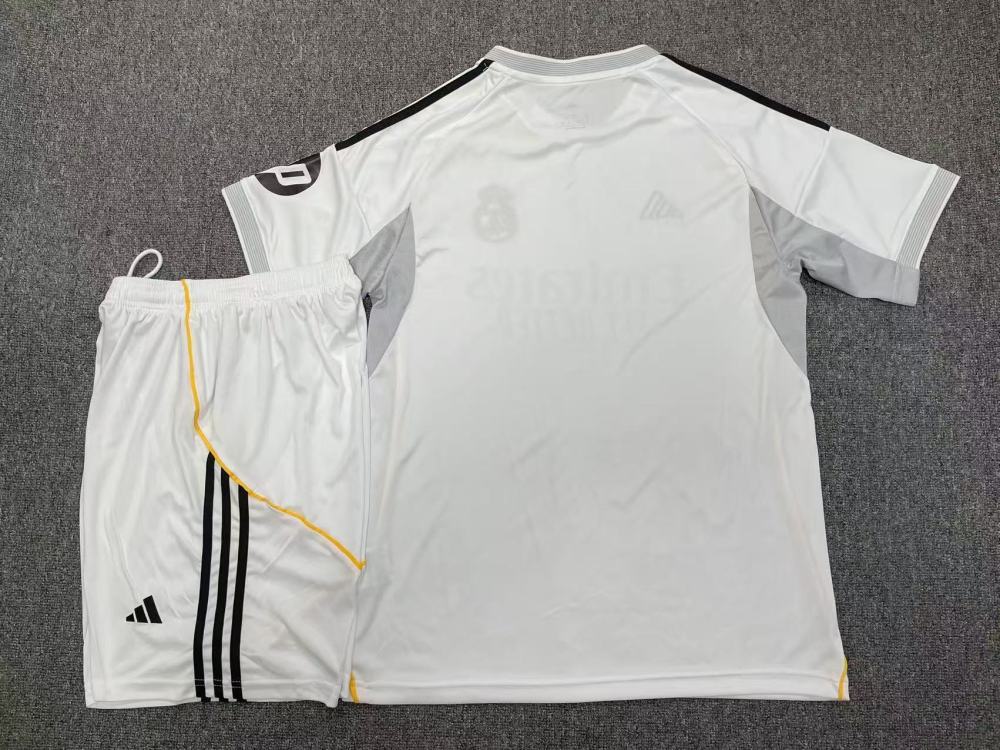 2025-2026 Real Madrid Football Shirt Kids Size