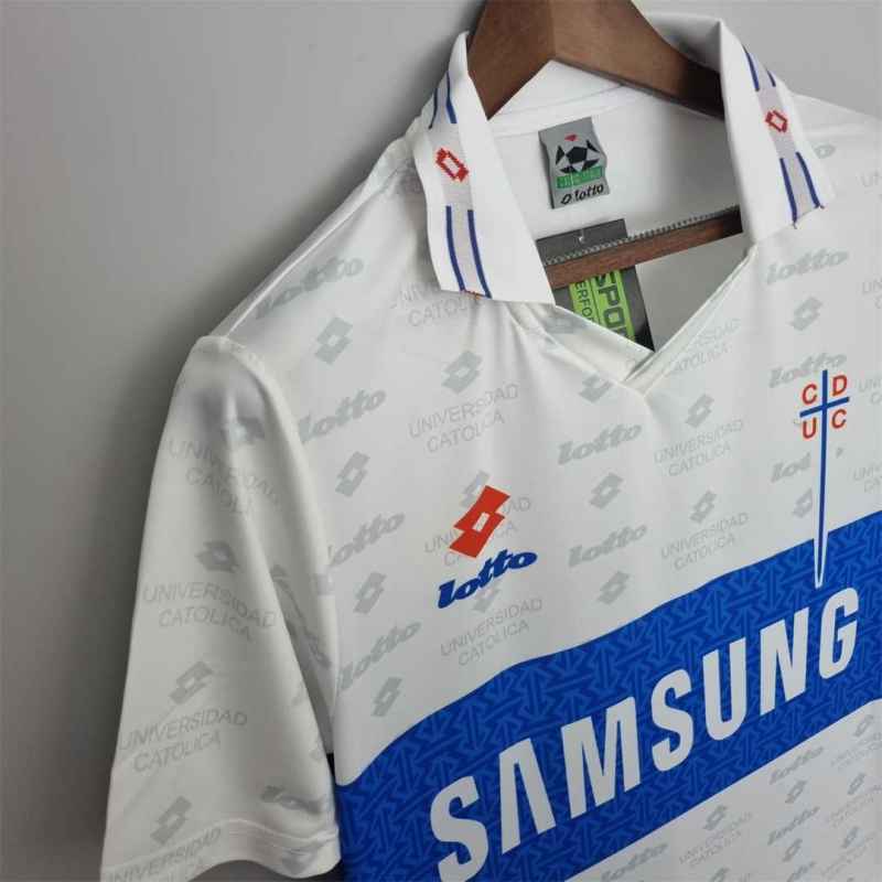 Retro Universidad Católica Home 1996