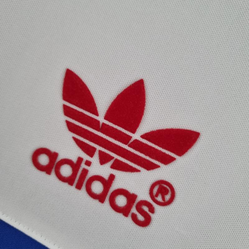 Retro Universidad Católica Home 1987