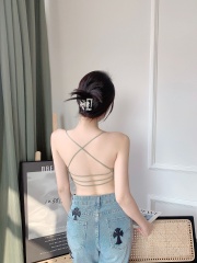 台灣現貨無縫交叉美背吊帶裹胸一片式帶胸墊無鋼圈運動內衣/女士抹胸均碼內衣/文胸40-70KG可穿