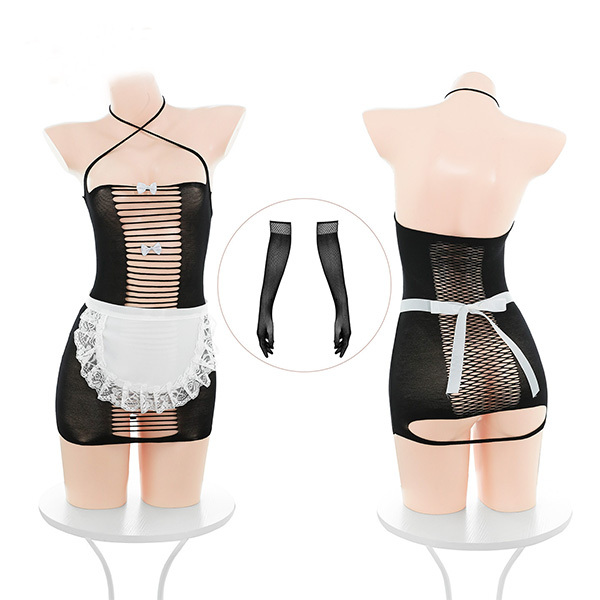 مجموعة شبكية للخادمة ذات المؤخرة العارية المثيرة والممزقة ملابس داخلية شفافة ومغرية