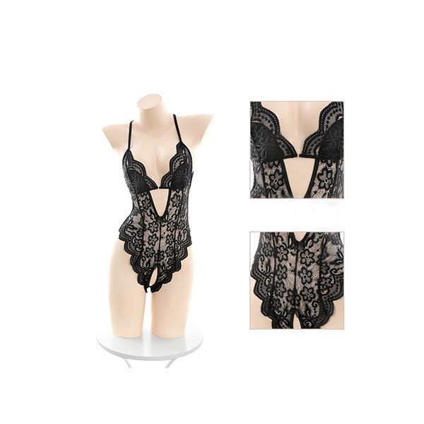 بذلة مفتوحة من الأسفل مزينة بفراشة من الدانتيل ملابس داخلية مثيرة تصميم مغري لا يحتاج إلى خلع الملابس