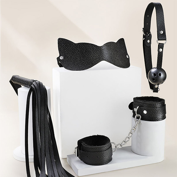 مجموعة SM المكونة من 4 قطع للمبتدئين: حزمة للمبتدئين لألعاب الكبار المبتكرة الخاصة بالقيود والانضباط