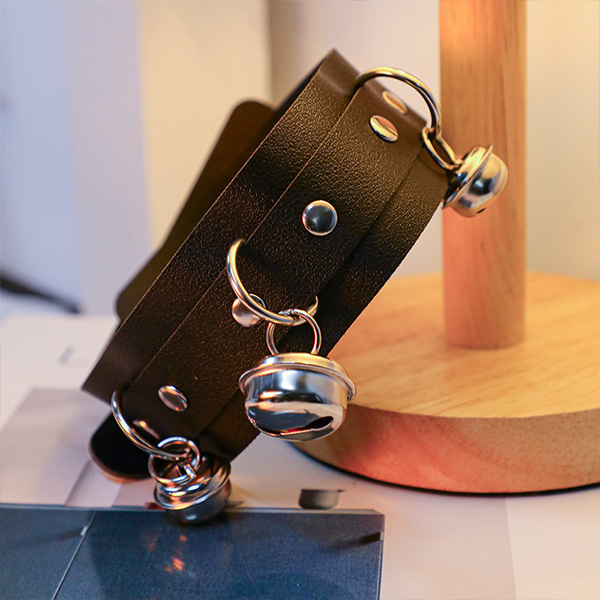 مجموعة أدوات تقييد العنق والأصفاد وأدوات تقييد العنق وأدوات تدريب غرفة النوم وألعاب الكبار