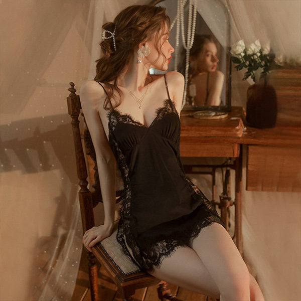 قميص نوم مثير من الدانتيل مع حمالات رفيعة ملابس نسائية داخلية أنثوية حسية جذابة