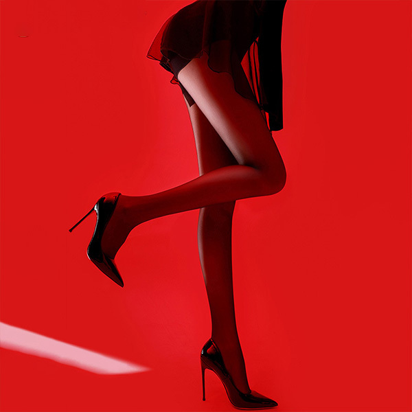 ملابس داخلية، جوارب مثيرة، لباس ضيق غير لامع عالي الكثافة بفتحة في منطقة العانة، نساء غربيات