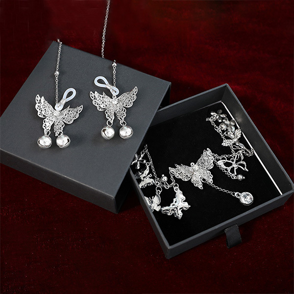 قلادة SM مع مشابك حلمة قابلة للتعديل على شكل فراشة إكسسوارات ملابس داخلية لإثارة حسية