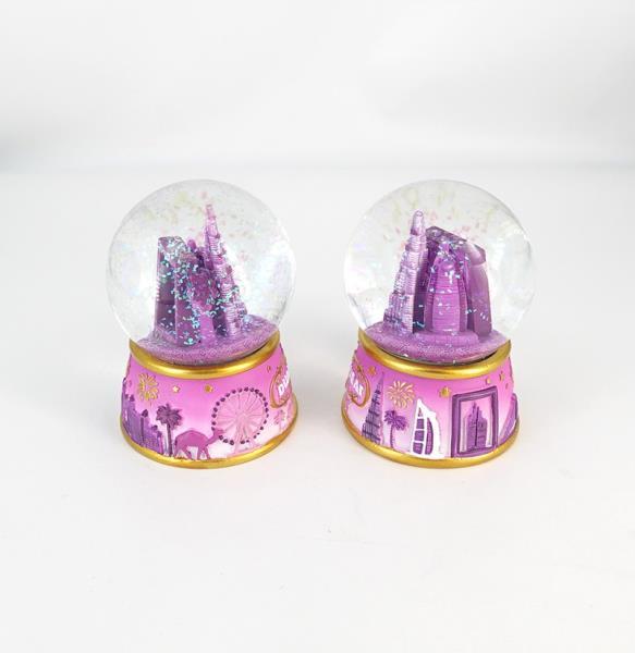 POLYRESIN SNOW GLOBE