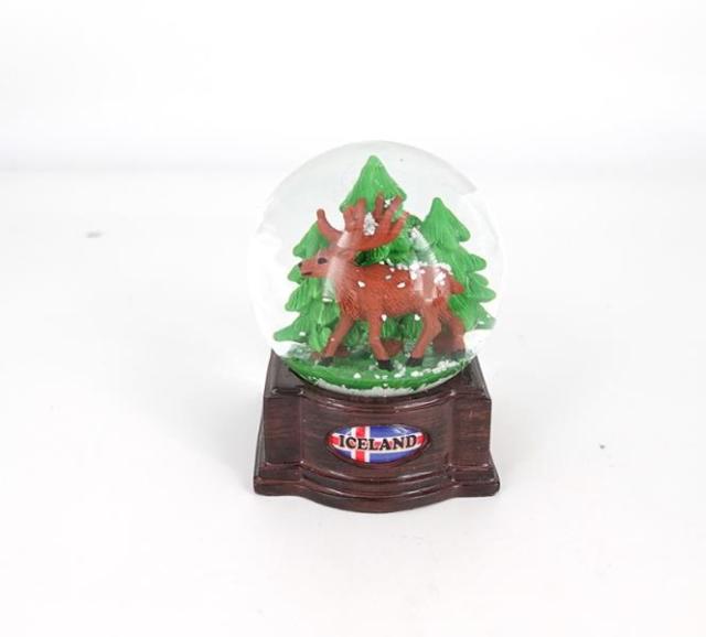 POLYRESIN SNOW GLOBE