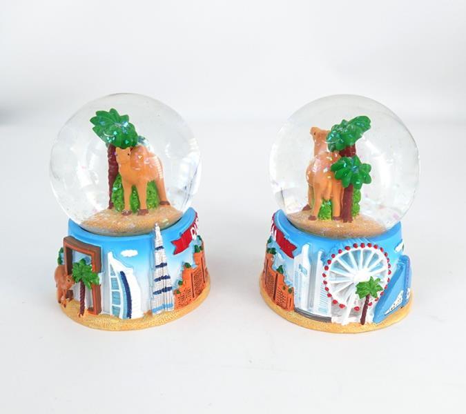 POLYRESIN SNOW GLOBE