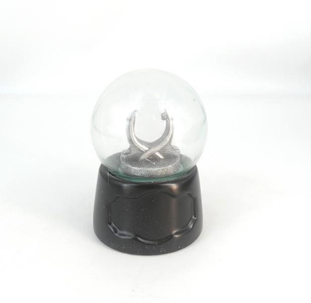 POLYRESIN SNOW GLOBE