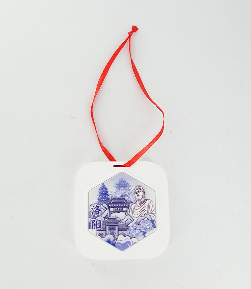 POLYRESIN ORNAMENT