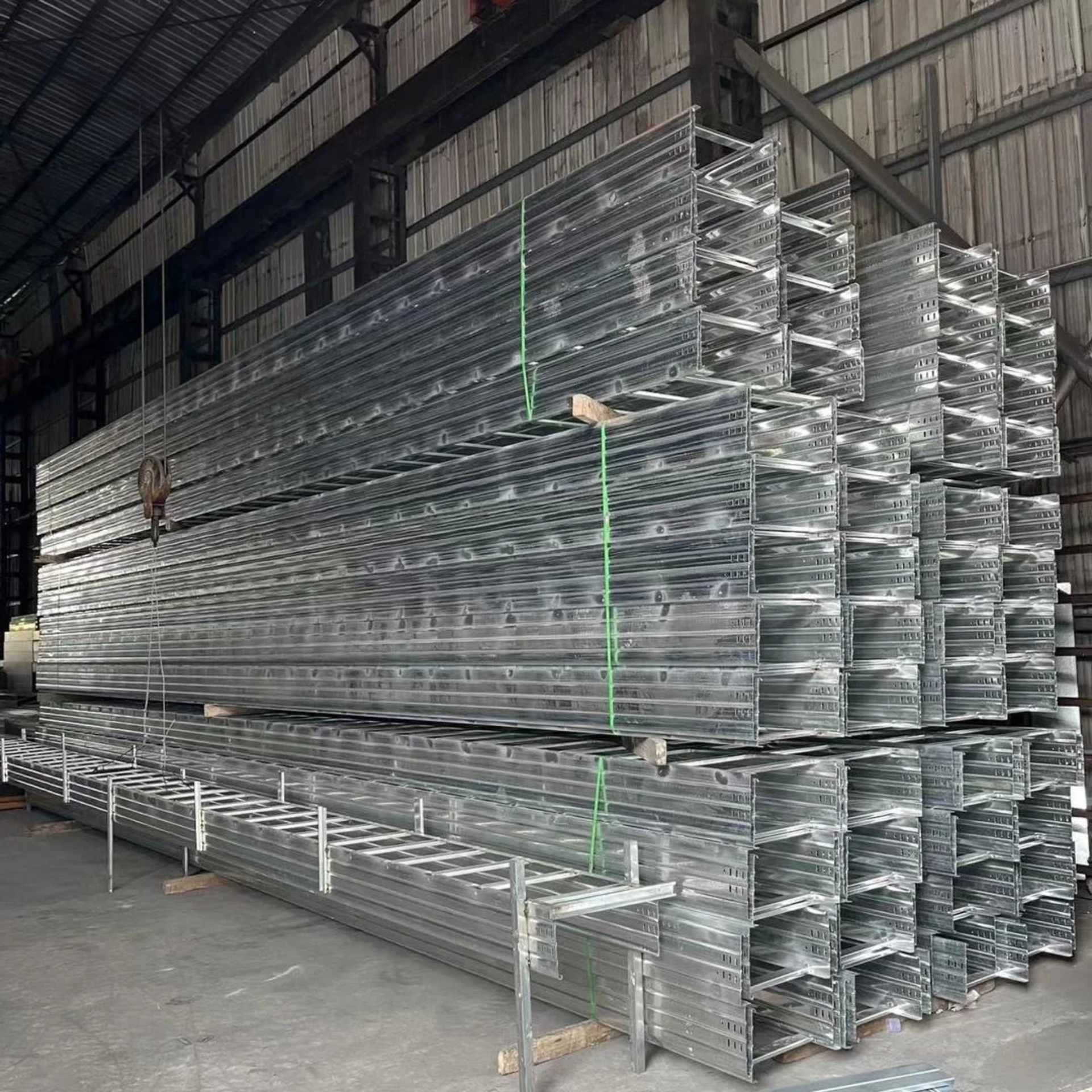 Aluminum alloy ladder high ladder anti-slip bridge ladder