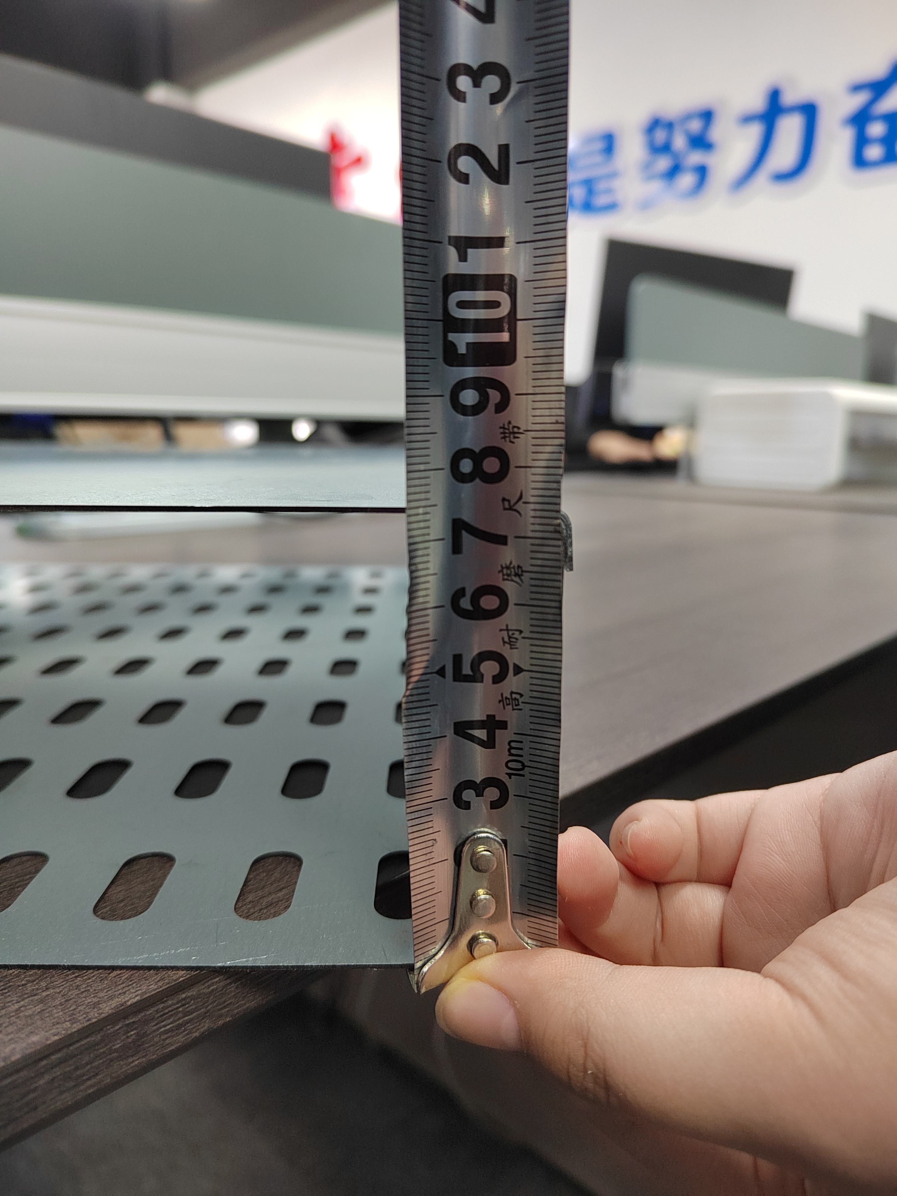 Galvanized steel cable tray and waterproof perforated cable tray