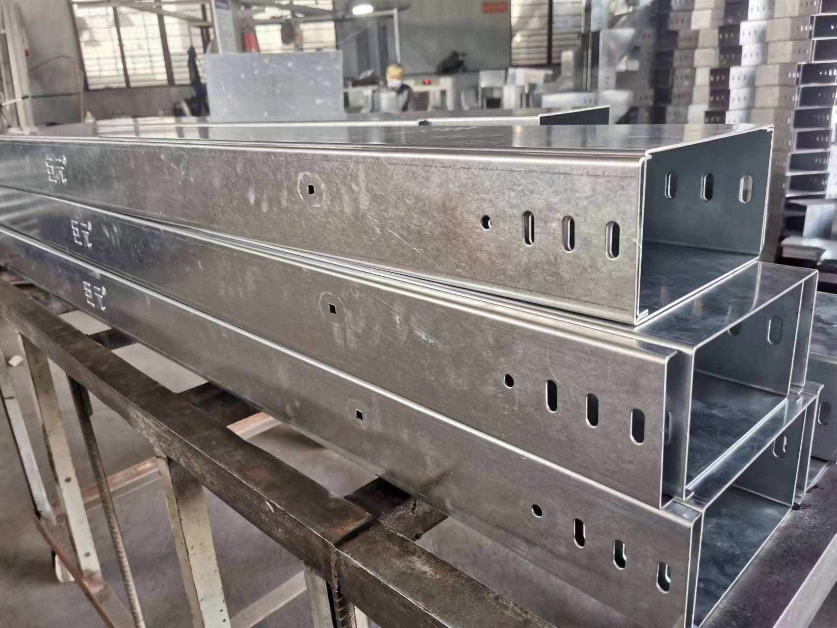 Industrial Areas Cable Tray Trunking Style for Construction and Cable Laying Cable Duct Product