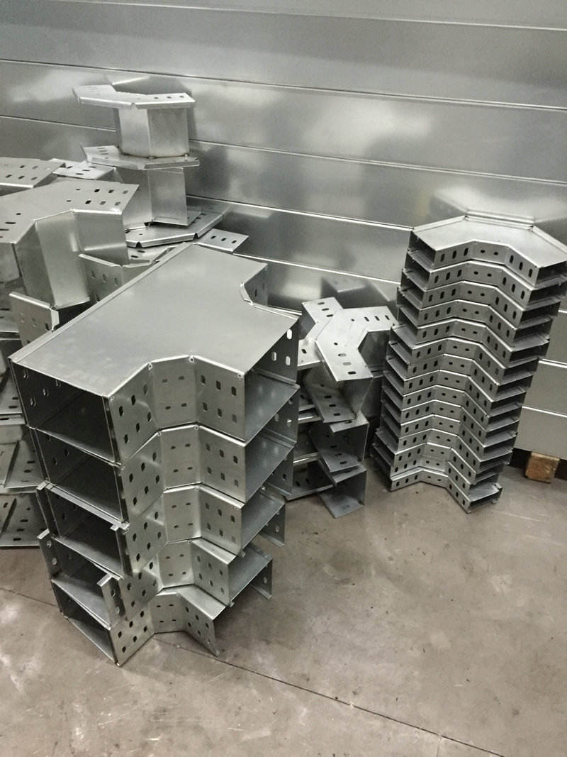 Trough type galvanized bridge horizontal elbow