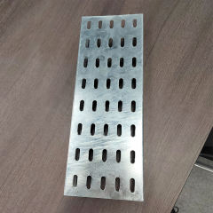 Stainless steel cable tray with holes for heat dissipation cable duct