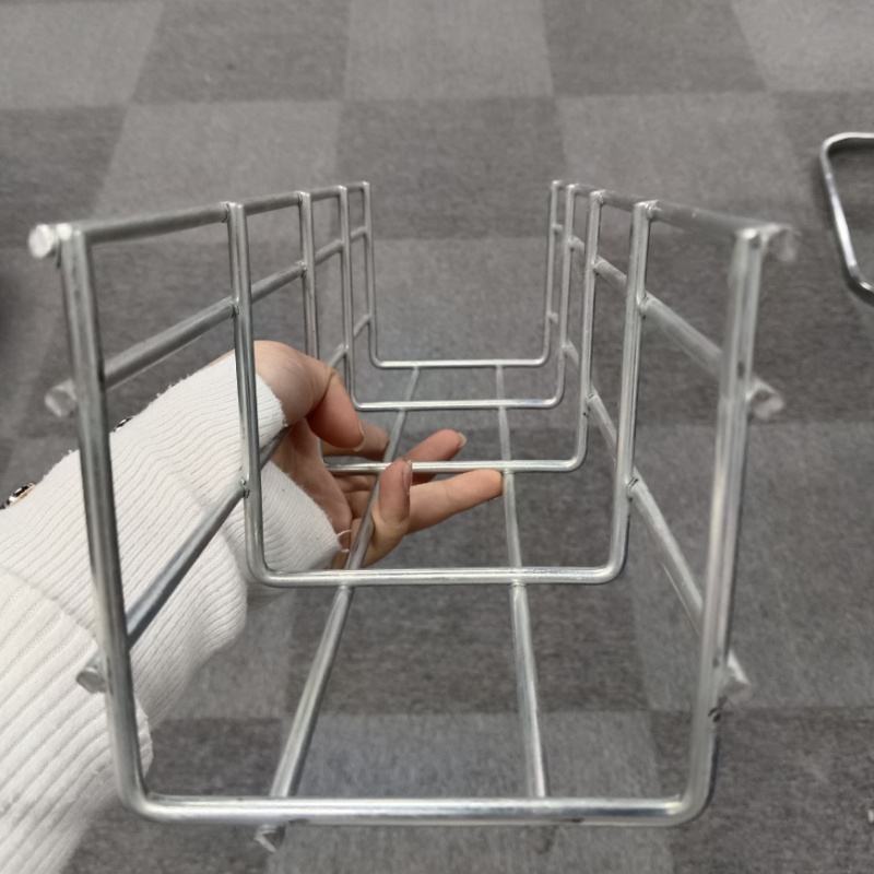 Stainless steel aluminum metal mesh cable tray cable network bridge