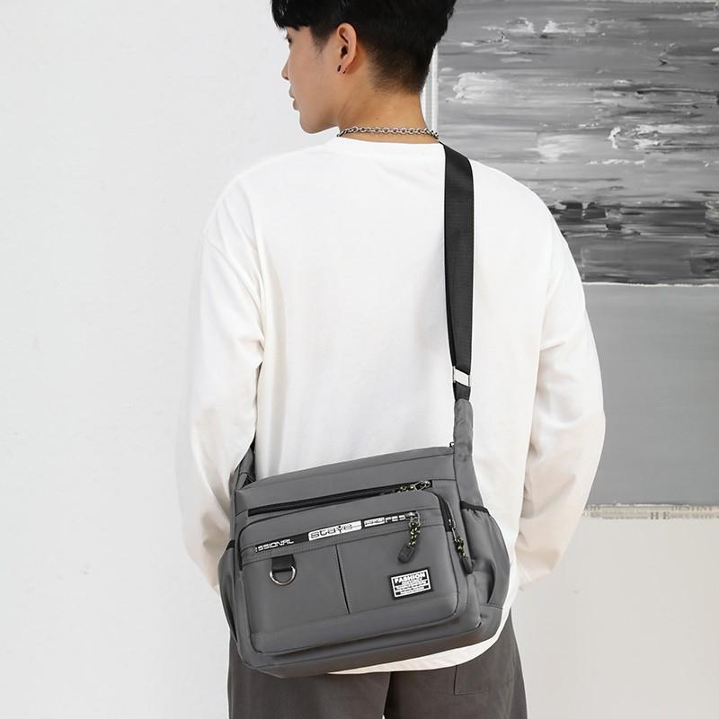 ショルダーバッグ メンズ 多収納バッグ レディース 軽量 男女兼用 即納 メッセンジャーバッグ 大容量 防水撥水 多ポケット 斜め掛け カジュアル 送料無料