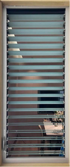 HAND-CRANKED BLINDS: Precision, Reliability, and Safety in Window Coverings