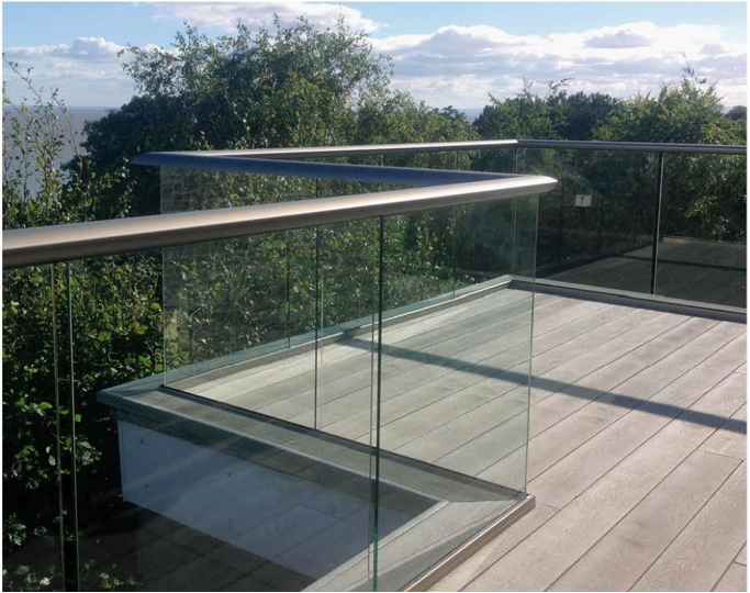 GLASS GUARDRAIL: Elevating Safety and Aesthetics in Modern Architecture