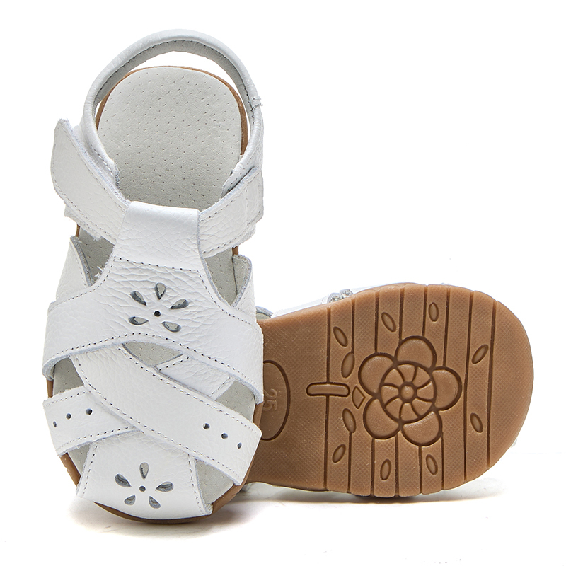 Genuine leather soft closed toe cut out children Girls sandals flat toddler Summer shoes