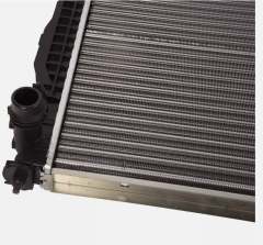 Auto Parts Aluminum Radiator 8D0121251M for Audi A4 Quattro Volkswagen Passat