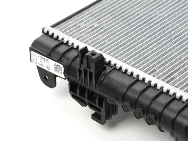 Mygt Engine Cooling Radiator For VW Volkswagen Atlas 2018-2021 2.0L L4 Turbo | OE 3QF121251C Replacement Radiator