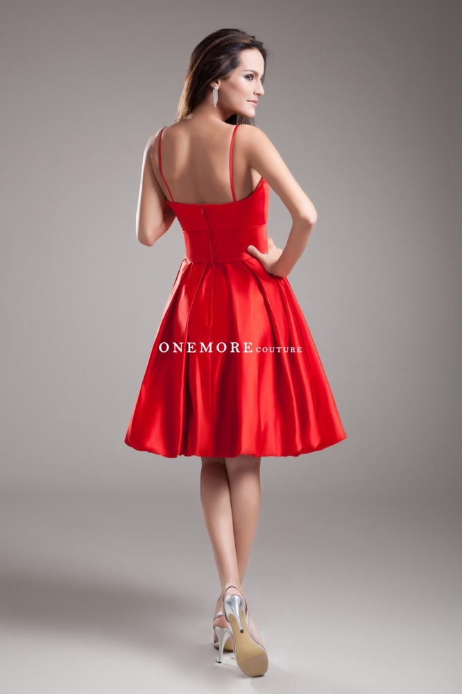 Short Pleated Red Satin Bridesmaid Dresses with Sash