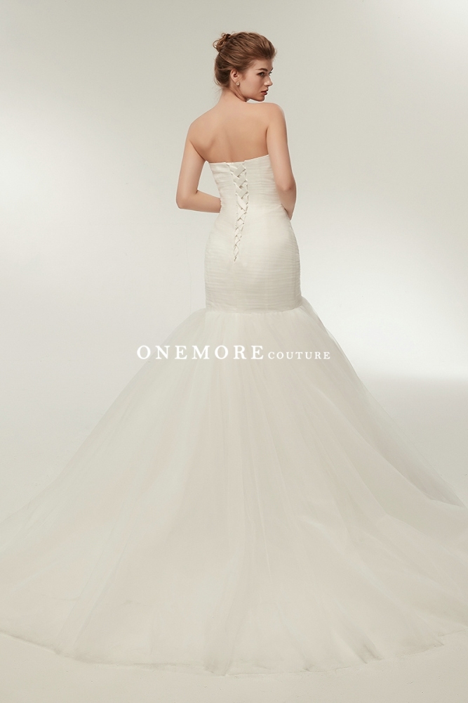 Sweetheart Pleated Fit and Flare Tulle Wedding Dresses