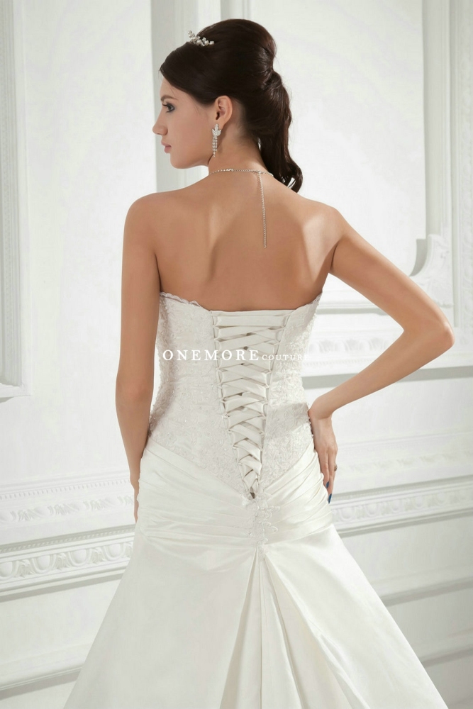 Drop Waist A Line Wedding Dresses with Lace Appliques