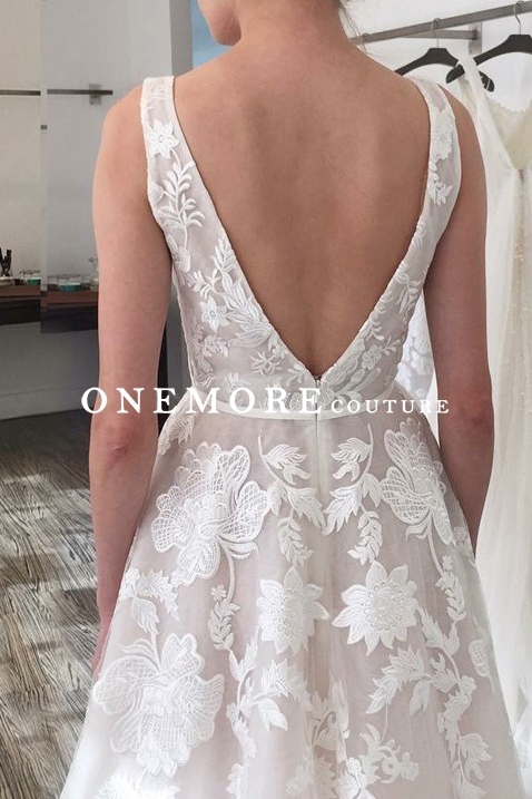 Sexy  V Neck Sheer Ivory Lace Beach Wedding Dress