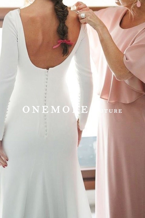 Simple Ivory Crepe Fabric Long Sleeves Wedding Dress