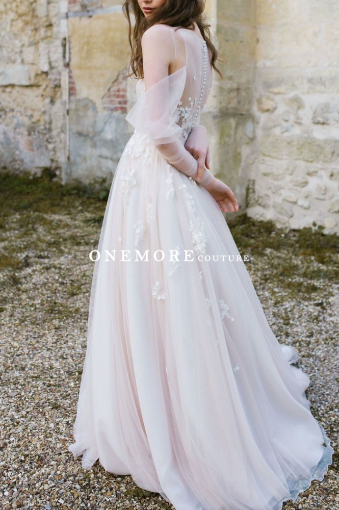 Sexy A Line Tulle Wedding Dress with Lace Appliques