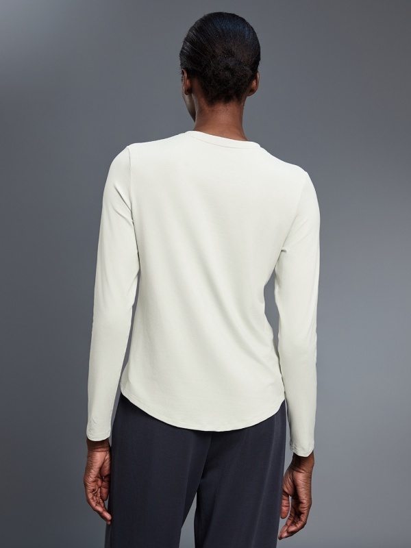 Loose-Fit Long-Sleeve Activewear
