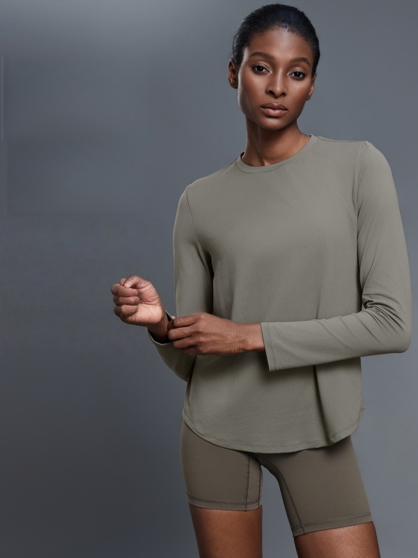 Loose-Fit Long-Sleeve Activewear