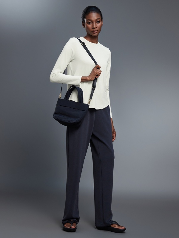 Loose-Fit Long-Sleeve Activewear