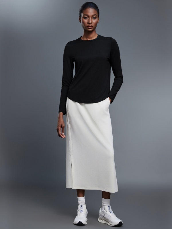 Loose-Fit Long-Sleeve Activewear