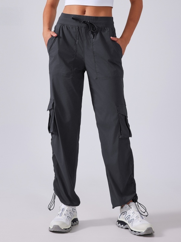 High-waisted straight-leg cargo pants