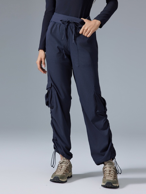 High-waisted straight-leg cargo pants