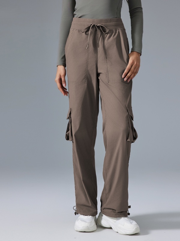 High-waisted straight-leg cargo pants