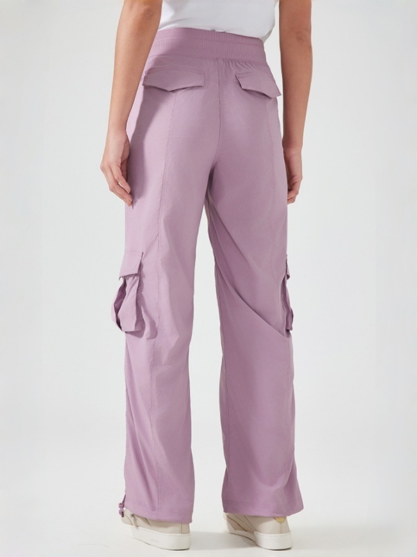 High-waisted straight-leg cargo pants