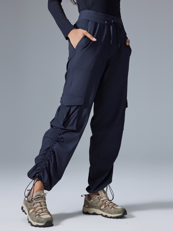 High-waisted straight-leg cargo pants