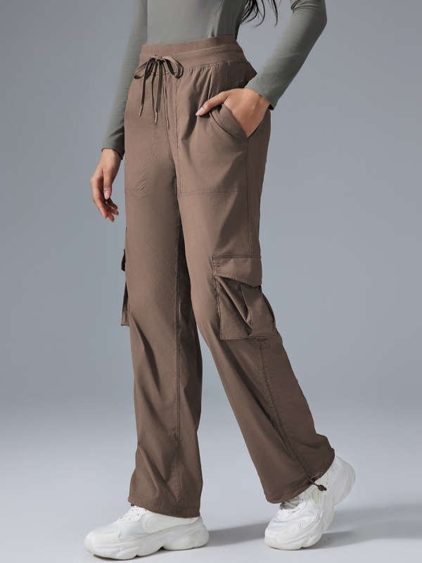 High-waisted straight-leg cargo pants