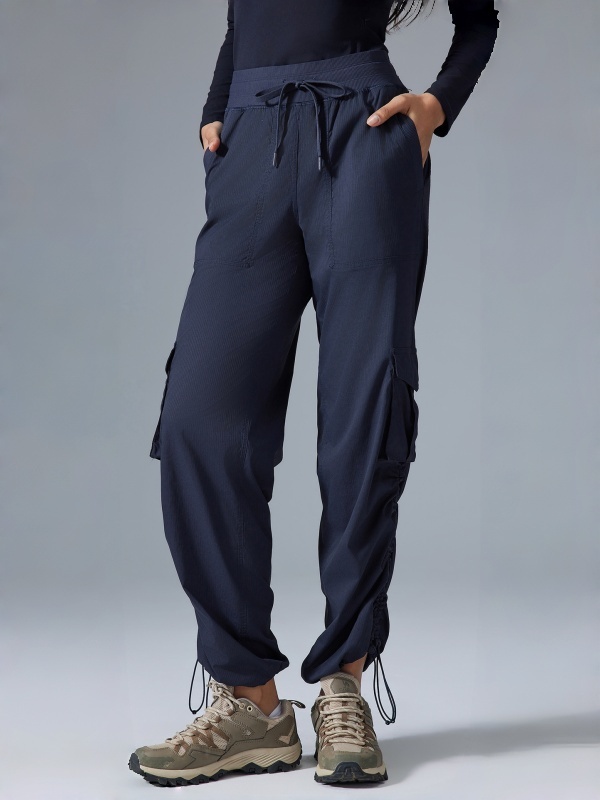 High-waisted straight-leg cargo pants