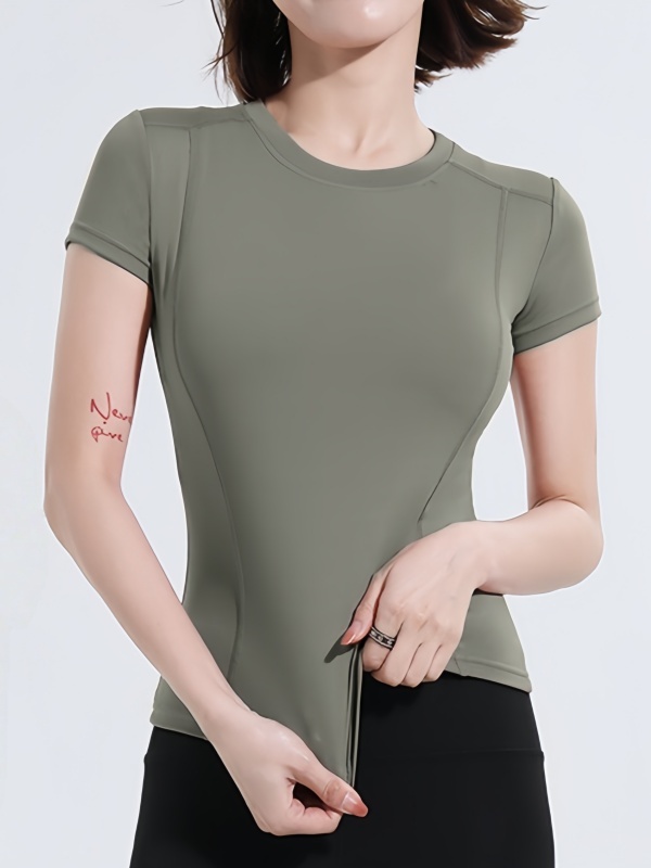 Flexvibe Plus-Size Breathable Mesh Yoga T-Shirt - Loose-Fit Gym Outdoor Running