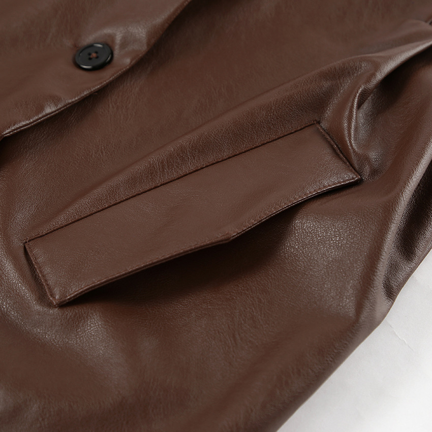 Loose-fitting leather coat with a suit collar